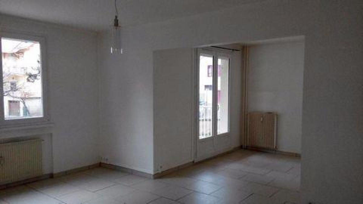 4 chambres Condo à Roanne, France No. 35482
