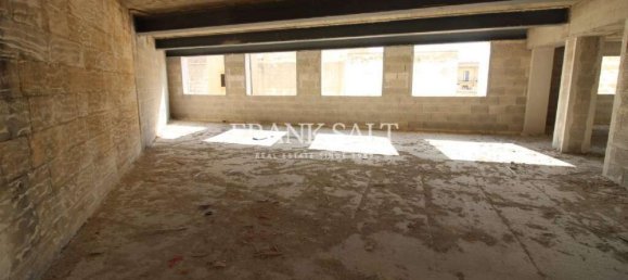 Bureau à Ta' Xbiex, Malta 180m² No. 12017 2