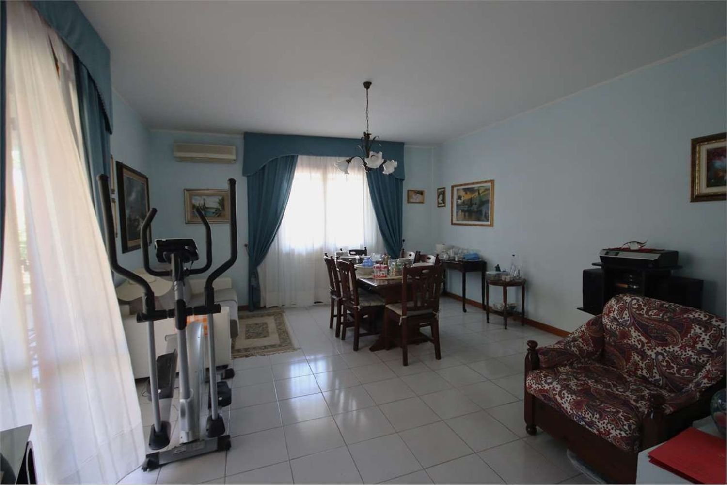 Villa de 7 dormitorios en Quartu Sant'Elena, Italy No. 338810