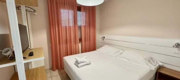 3 rooms Apartment in Pisa, Italy No. 221630 25