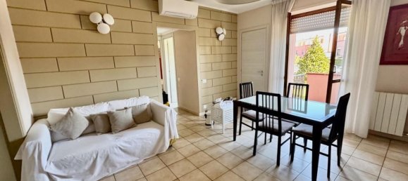3 rooms Apartment in Pisa, Italy No. 221630 5
