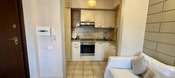 3 rooms Apartment in Pisa, Italy No. 221630 10