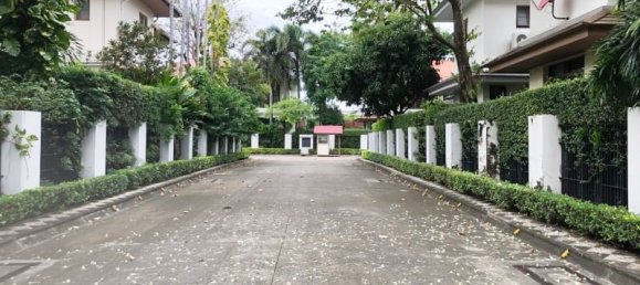 4 bedrooms Cafe / restaurant in Bangkok, Thailand No. 4291 8