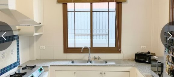 4 bedrooms Cafe / restaurant in Bangkok, Thailand No. 4291 3