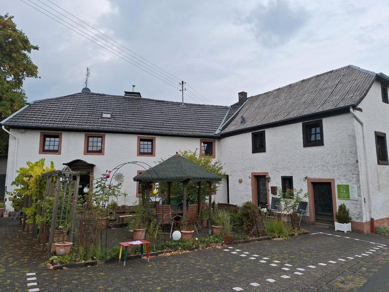 Casa de 7 dormitorios en Vulkaneifel, Germany No. 319004