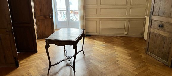 Casa de 4 dormitorios en Laval, France No. 360532 12