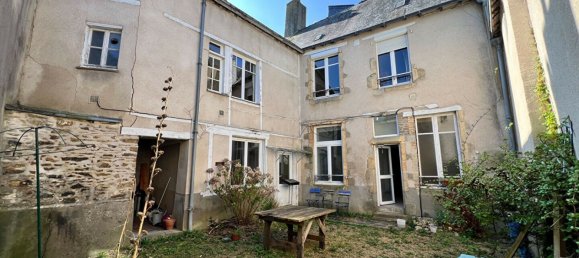 Casa de 4 dormitorios en Laval, France No. 360532 9