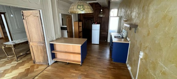 Casa de 4 dormitorios en Laval, France No. 360532 13