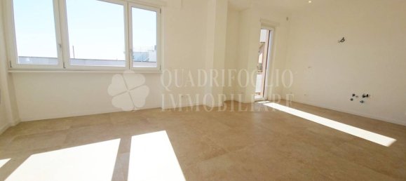 1 bedroom Apartment in Rome, Italy No. 272542 4