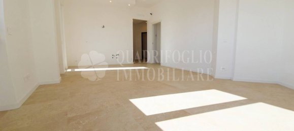 1 bedroom Apartment in Rome, Italy No. 272542 5