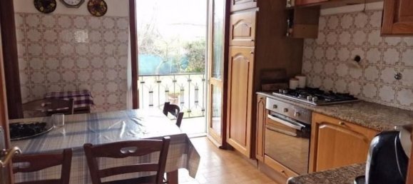 5 rooms Villa in Carrara, Italy No. 50914 8