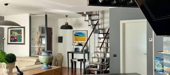 5-Zimmer Wohnung in Castellanza, Italy, Nr. 36836 61