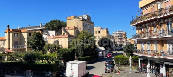 3 Schlafzimmer Wohnung in Rome, Italy, Nr. 222022 16