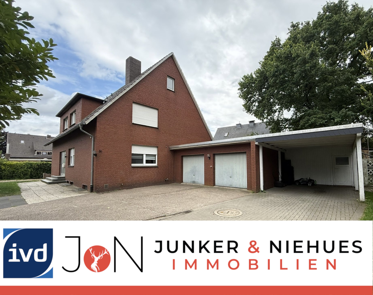 Adosado de 8 habitaciónes en Gutersloh, Germany No. 237644