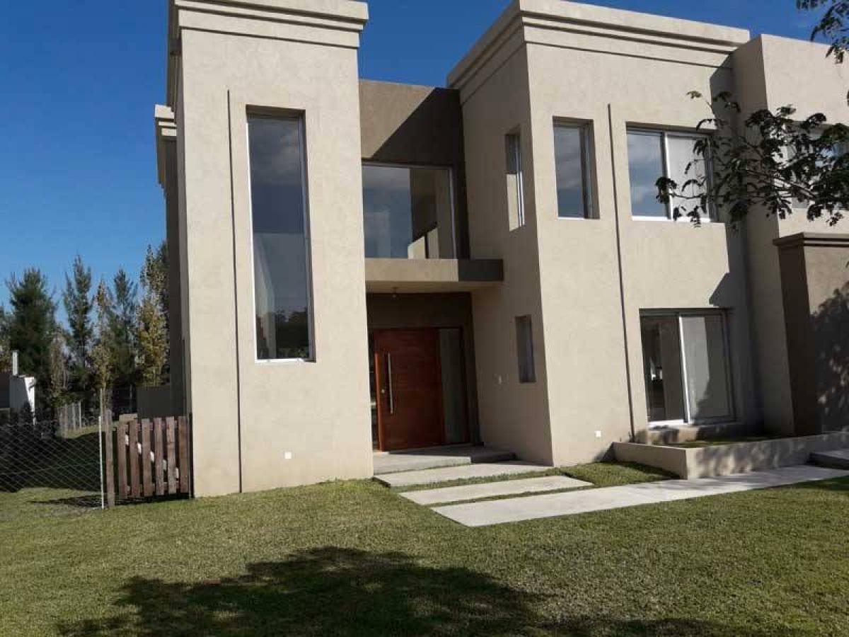 3 غرف نوم منزل في Tigre, Argentina رقم 8946