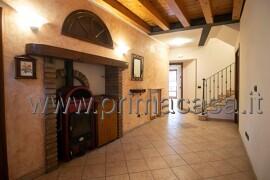 3 rooms House in Verona, Italy No. 33049