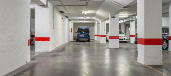 1046m² Garage in Granada, Spain No. 166663 10