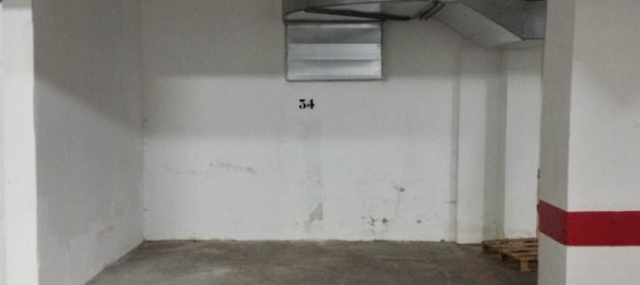 1046m² Garage in Granada, Spain No. 166663 2