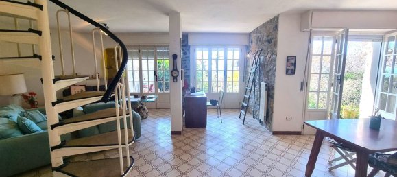 Дом с 5 комнатами в Финале Лигуре, Италия № 36983 3