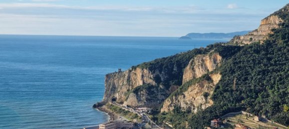 Дом с 5 комнатами в Финале Лигуре, Италия № 36983 39