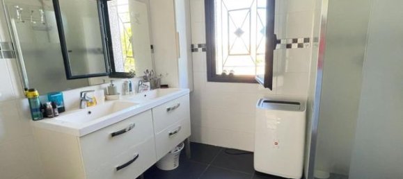 5 Schlafzimmer Haus in Labastide-Saint-Pierre, France, Nr. 363751 13