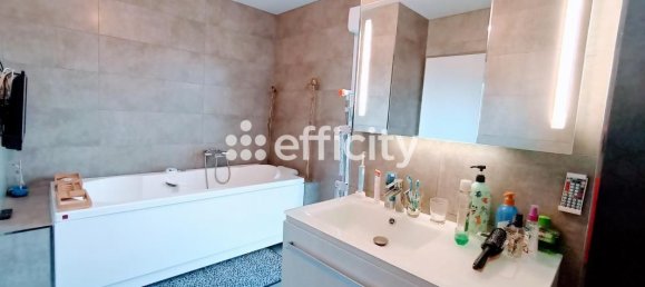 2 bedrooms Apartment in Poitiers, France No. 335905 9