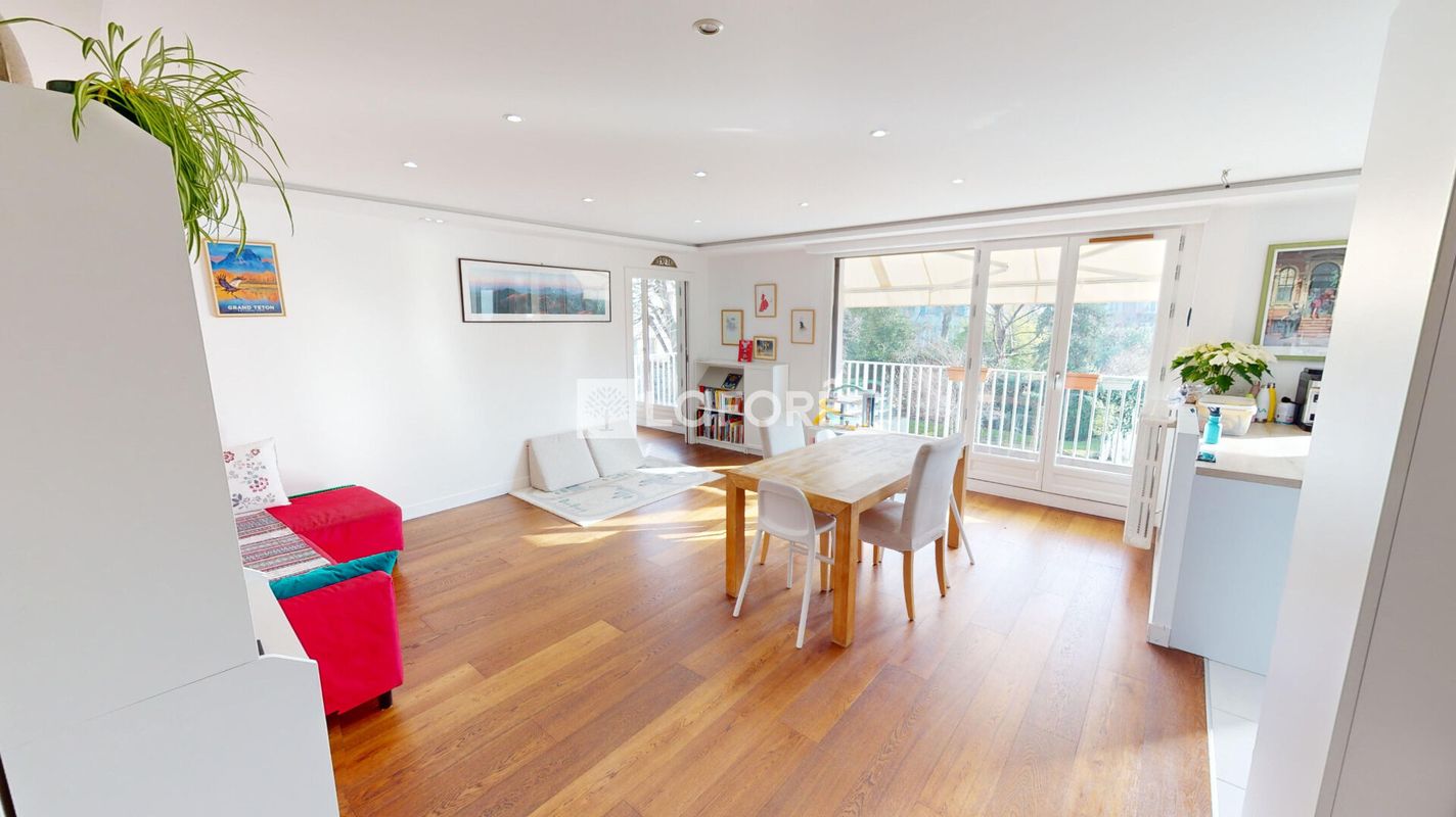 4 bedrooms Apartment in Rueil-Malmaison, France No. 161828