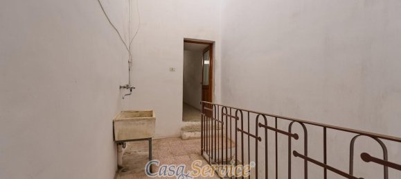 Casa de 5 habitaciónes en Matino, Italy No. 238080 14