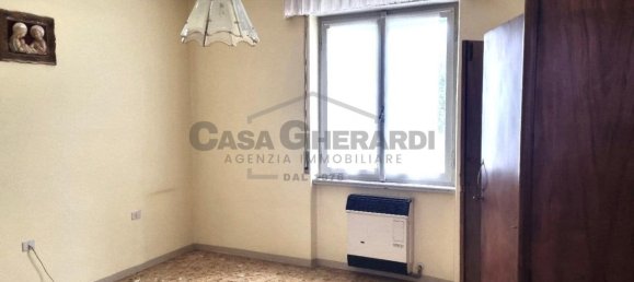 5 rooms House in Gandino, Italy No. 12819 2