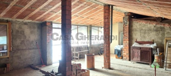 5 rooms House in Gandino, Italy No. 12819 22