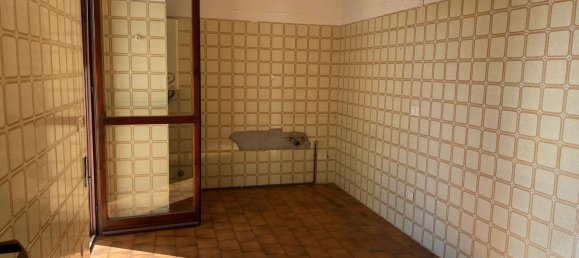 Apartamento de 3 dormitorios en Goito, Italy No. 359674 7