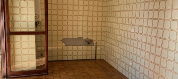 Apartamento de 3 dormitorios en Goito, Italy No. 359674 6