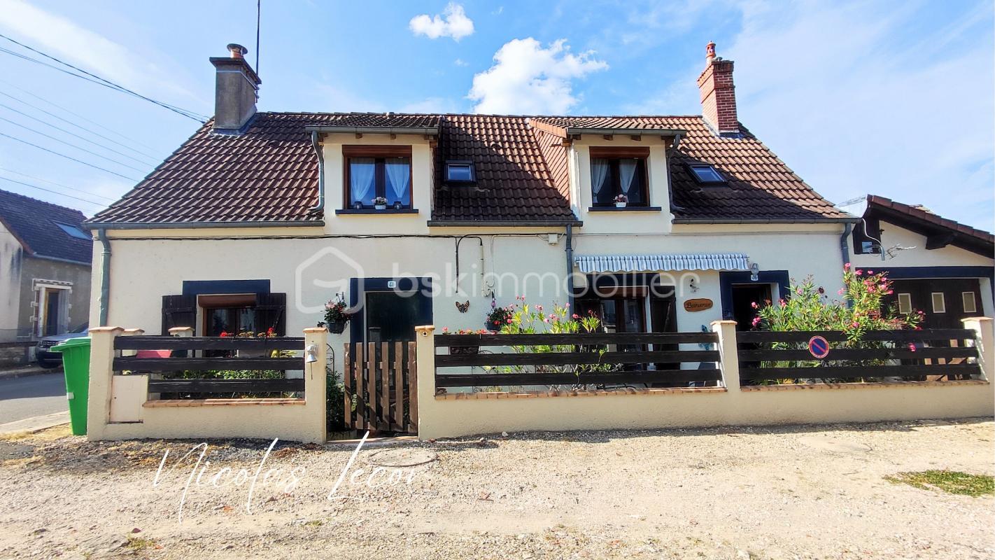 Adosado de 3 dormitorios en Foecy, France No. 239140