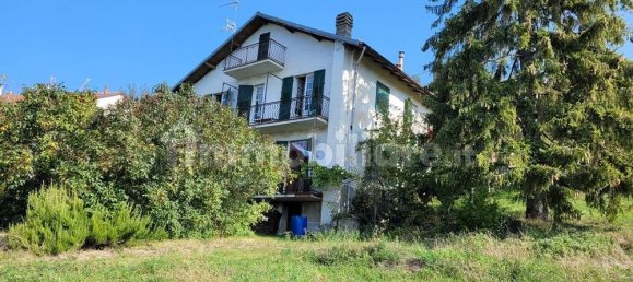 4 bedrooms House in Ponzone, Italy No. 106453 3