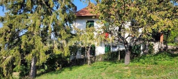 4 bedrooms House in Ponzone, Italy No. 106453 7