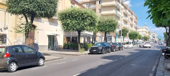 Gewerbliche Immobilie in Torre del Greco, Italy 48m², Nr. 316586 9