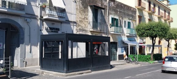 Gewerbliche Immobilie in Torre del Greco, Italy 48m², Nr. 316586 3