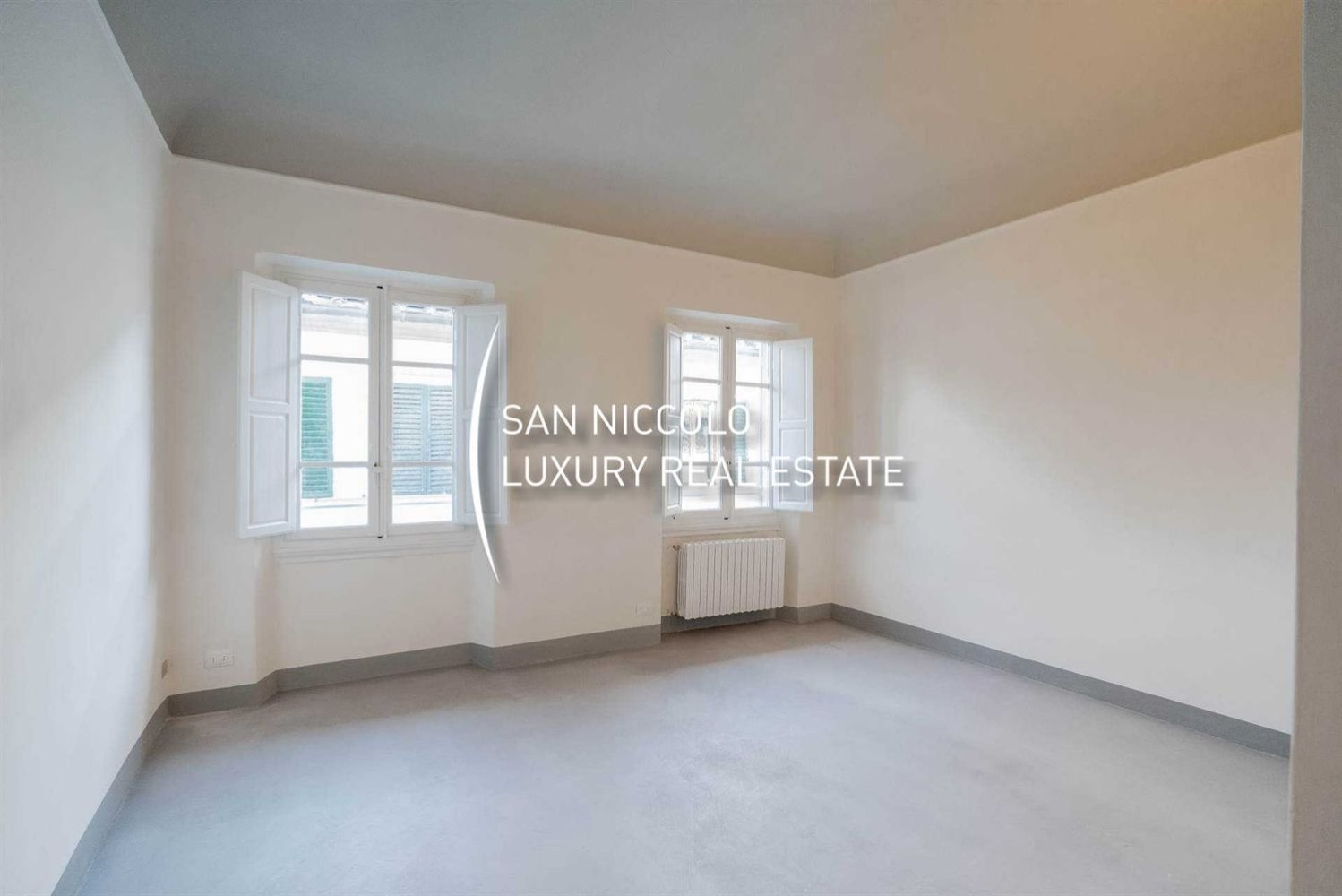 2 rooms Apartment in Florence, Italy No. 184635