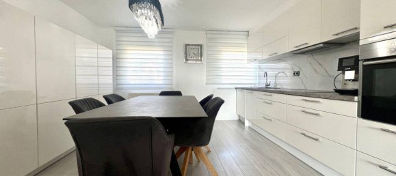 4-salle Appartement à Bregenz, Austria No. 221628 2