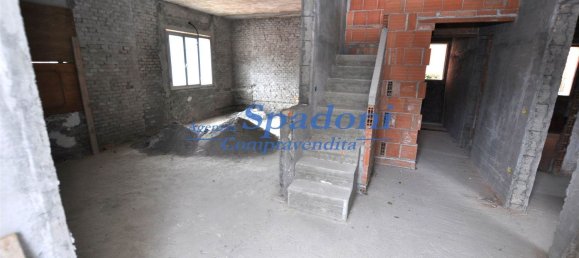 6 rooms House in Ponte Buggianese, Italy No. 122580 4