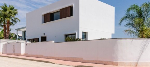 4 bedrooms Villa in La Marina, Spain No. 261790 8