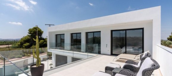 4 bedrooms Villa in La Marina, Spain No. 261790 4