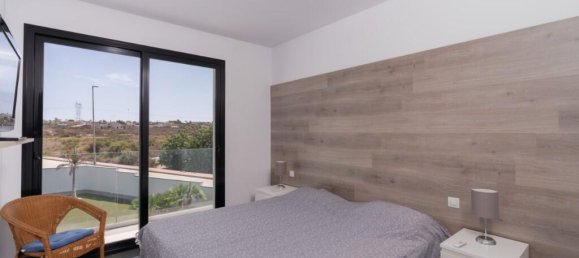 4 bedrooms Villa in La Marina, Spain No. 261790 31