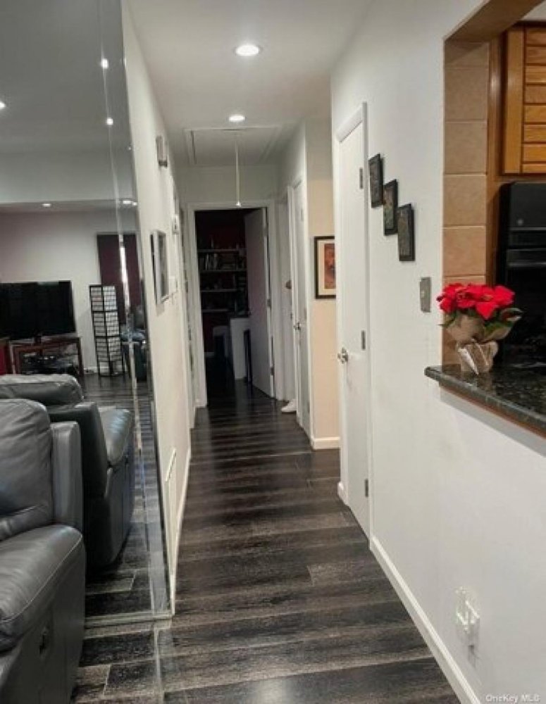 4 bedrooms House in Howard Beach, USA No. 203772