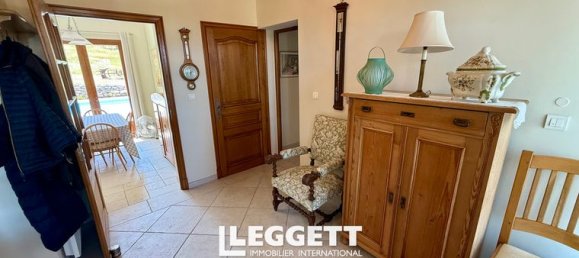 Замки и поместья с 3 спальнями в Шале, Франция № 306169 5