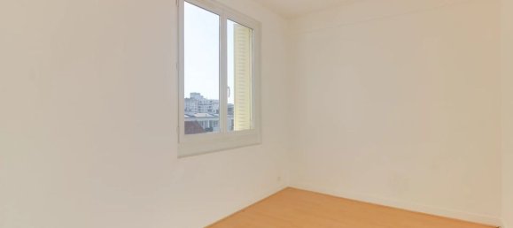 2 bedrooms Apartment in Colombes, France No. 173565 4