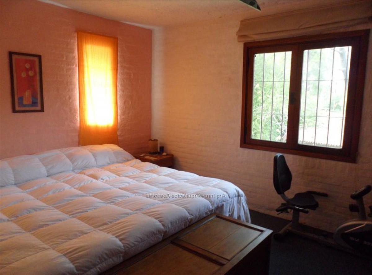 2 bedrooms House in Canelones, Uruguay No. 10989