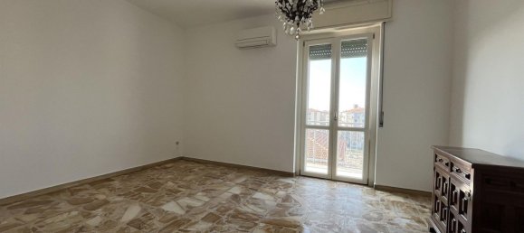 Apartamento de 3 habitaciónes en Vigevano, Italy No. 184325 7
