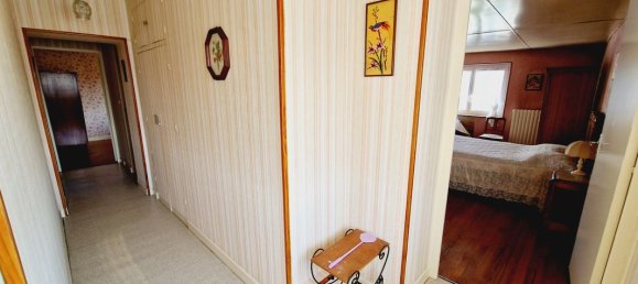 Casa de 4 dormitorios en Melay, France No. 251844 12