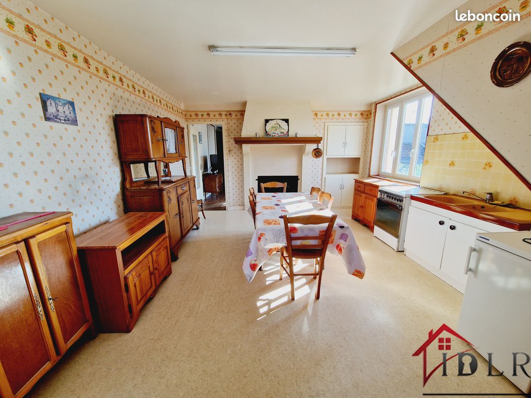 4 chambres Maison à Melay, France No. 251844